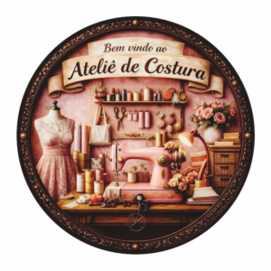 Placa Decorativa “Bem vindo ao Ateliê de Costura” – Estilo Retrô Criativo em MDF 20x20cm – 2D – BVC-ROSA
