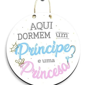 Placa Decorativa – Aqui Dormem Um Príncipe E Uma Princesa Fundo Branco